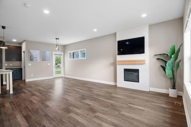 2908 Mark Twain Dr, Chaska, MN 55318 - photo 5