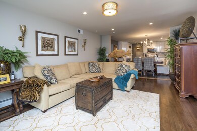 11_Living Room-5