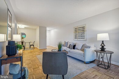 Town Square Towers unit 409, Washington, DC 20024 - photo 5