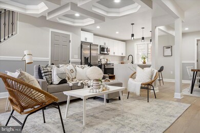 3927 Stokes Dr, Baltimore, MD 21229 - photo 4