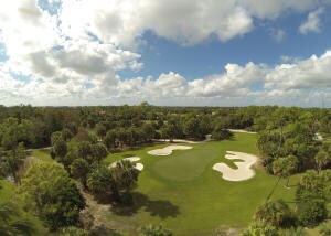 Aerial of 17th green of Mayacoo Lakes