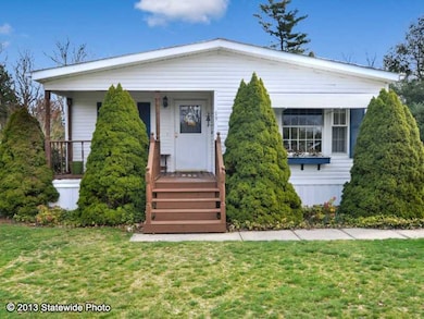 19 Healey Brook Ct, Wakefield, RI 02879 - photo 2