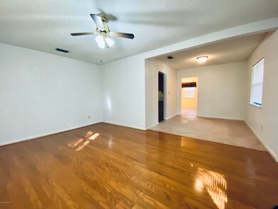 1844 Ryar Rd, Jacksonville, FL 32216 - photo 4