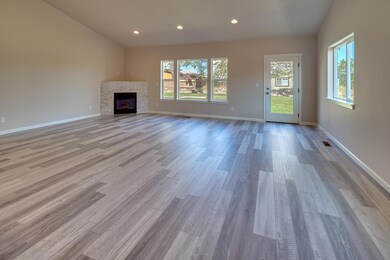 789 NW Rimrock Dr, Redmond, OR 97756 - photo 6