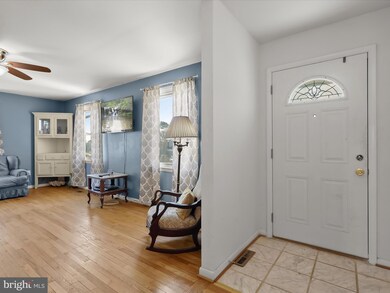 1543 S Rolling Rd, Halethorpe, MD 21227 - photo 4