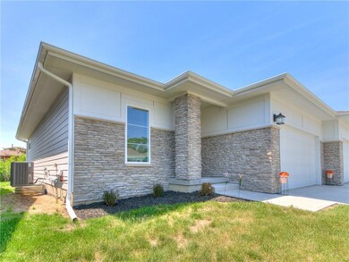 4429 Lower Beaver Rd, Des Moines, IA 50310 - photo 3