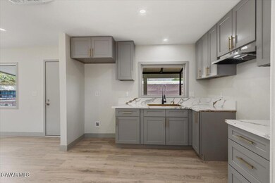 45800 Challenger Way unit 11, Lancaster, CA 93535 - photo 4