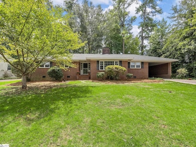 109 Pinetree Cir, Spartanburg, SC 29307 - photo 2