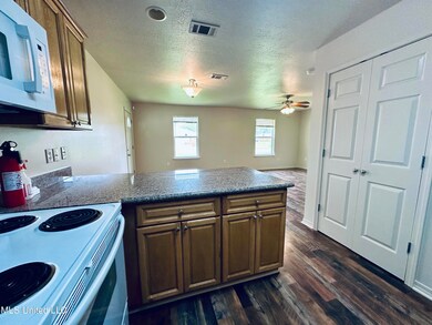 410 Washington St unit A, Bay Saint Louis, MS 39520 - photo 7