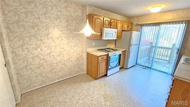 955 Silversprings Ln, Ballwin, MO 63021 - photo 6