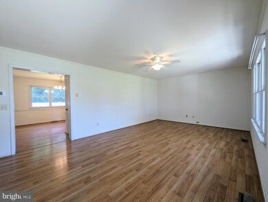 312 Elizabeth Ave, Harrington, DE 19952 - photo 2