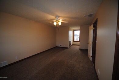 424 Barbara Sue Ln, Mount Washington, KY 40047 - photo 7