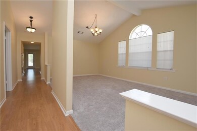 OPEN SPACIOUS LIVING/DINING ROOM COMBINATION
