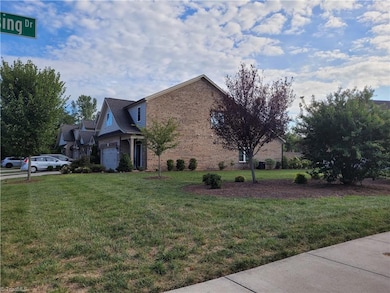 630 Stags Leap Ct, High Point, NC 27265 - photo 3