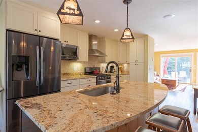 52 Bunker Ln unit 1, Lincoln, NH 03262 - photo 3