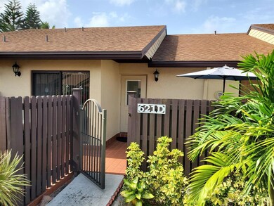 621 Sea Pine Way unit 40, Greenacres, FL 33415 - photo 3