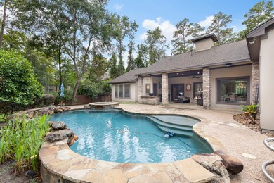 Incredible backyard perfect for entertaining!