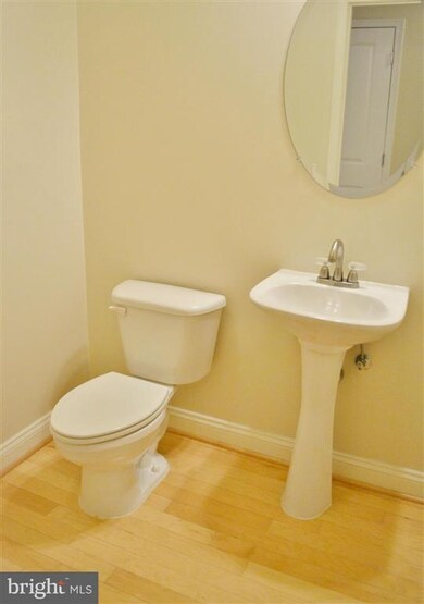 717 President St unit 201, Baltimore, MD 21202 - photo 7