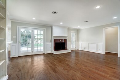 13738 Kingsride Ln, Houston, TX 77079 - photo 7