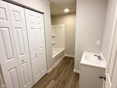 276 N Vine St, Plainfield, IN 46168 - photo 4