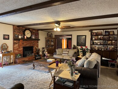 909 E Woods Ct, Claremore, OK 74017 - photo 6