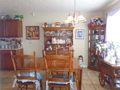 Breakfast Area is largest enough for a dining tabl