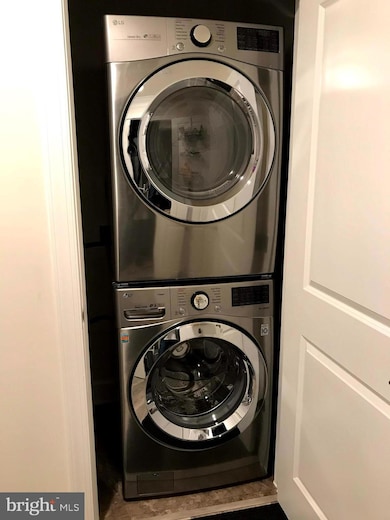 8754 Elsing Green Dr unit ROOM, Manassas, VA 20112 - photo 7