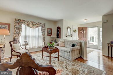 11911 Thurloe Dr, Lutherville Timonium, MD 21093 - photo 3