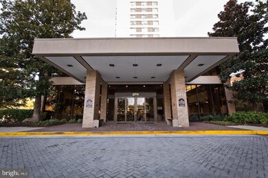 3709 S George Mason Dr unit 213E, Baileys Crossroads, VA 22041 - photo 2