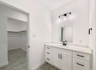 4927 Bostic St, Houston, TX 77016 - photo 4