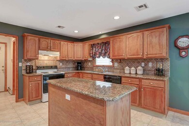 Eat-In-Kitchen 2