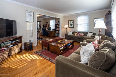 06_Living Room