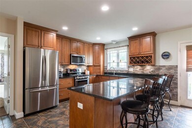 18 Pilgrim Cir, Nashua, NH 03063 - photo 6