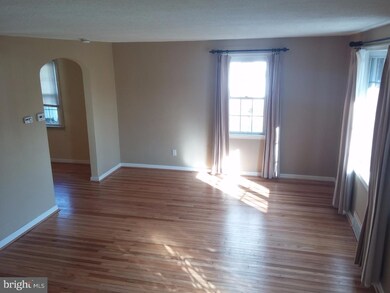 705 Lees Ln, Collingswood, NJ 08108 - photo 4