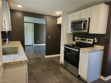 4867 Forest Rd, Mentor, OH 44060 - photo 3