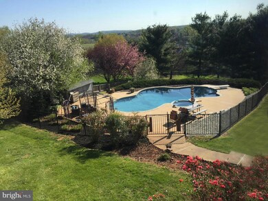 7479 Foxview Dr, Warrenton, VA 20186 - photo 2