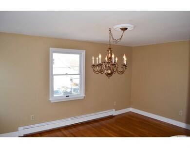 52 Rowland St unit 2, Marblehead, MA 01945 - photo 4