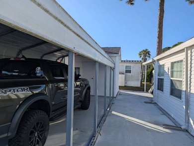 10400 Hwy 27 S unit 355, Frostproof, FL 33843 - photo 2