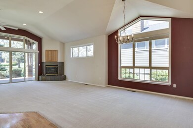 12-web-or-mls-8423 Forest Ridge Loop, Re