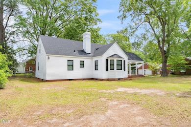 208 S Andrews Ave, Goldsboro, NC 27530 - photo 2