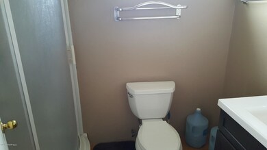 Vanloan Lot 21 Bathroom
