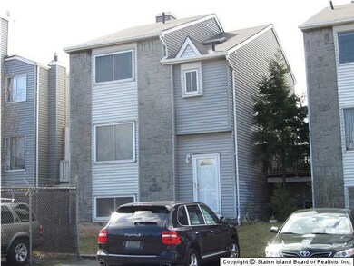 305 Ada Dr unit 70, Staten Island, NY 10303 - photo 2