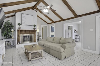 909 Rosedown Ln-4