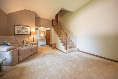 3231 Beechnut Ct, Columbus, IN 47203 - photo 6