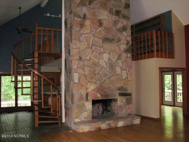 459 Gatewood Living Room