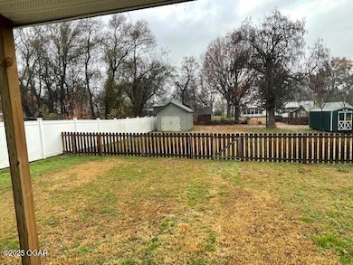 522 N Kentucky St, Carterville, MO 64835 - photo 6