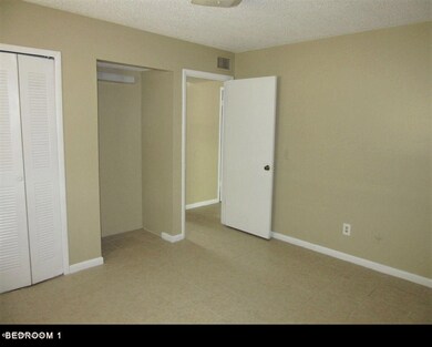 5147 Westchase Ct, Jacksonville, FL 32210 - photo 6