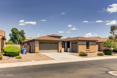 2-445224678-03 Exterior Front
