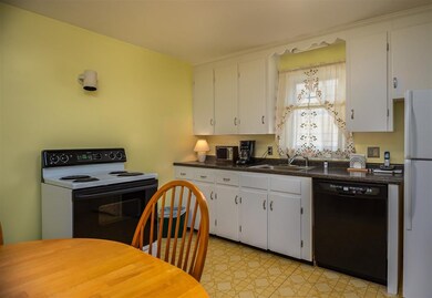 27 New Rochester Rd, Dover, NH 03820 - photo 6