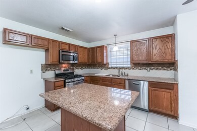 9743 Blackhawk Blvd, Houston, TX 77075 - photo 7
